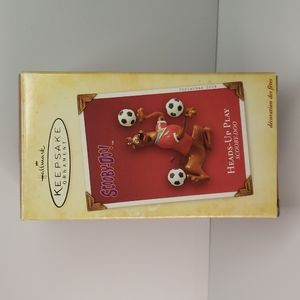 Hallmark Keepsake 2004 Ornament Heads-Up Play Scooby-Doo EUC